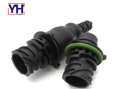 YH6016-1 4pin Male SCANIA Connector Used In After-Sales Automotive