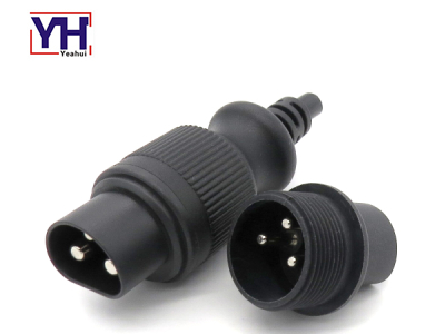YH6109 3pin Power Plug 12V Trailer Connector Types