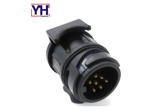 12V 13Pin ISO 11446 to 12V 7Pin ISO1724 adapter