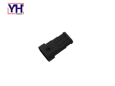 YH2014 Qualified Fiat 3pin Male Connector  For Over Molding Design