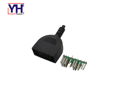 YH2054 Customized 22pin Toyota Auto Wire Harness Connector Used In Over Molding Design